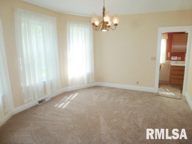 433 40th Street Moline, IL 61265 - Photo 11 of 24 Gallery Image 11