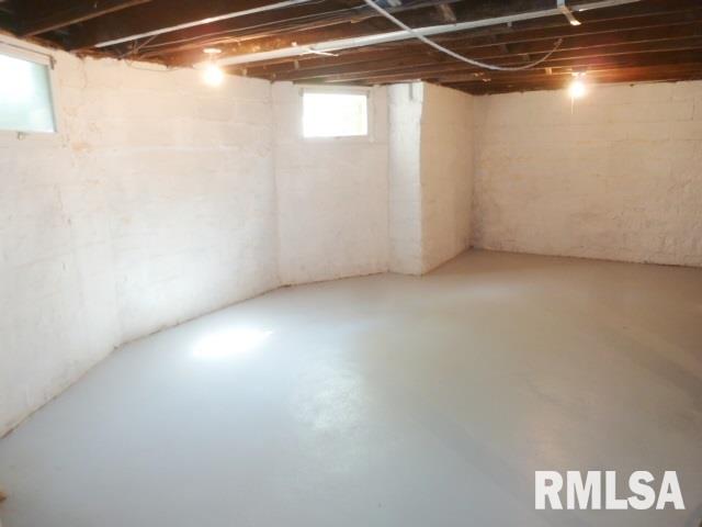 433 40th Street Moline, IL 61265 - Photo 22 of 24 Gallery Image 22