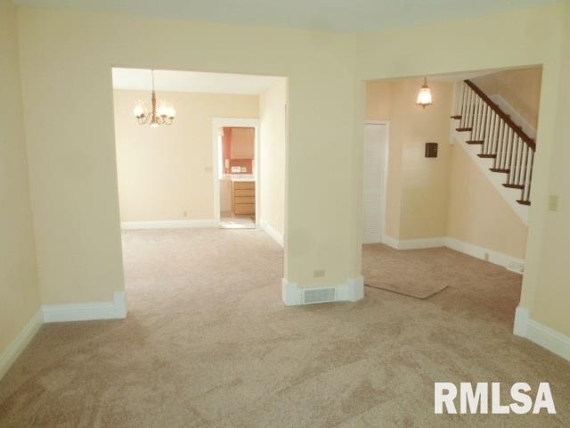 433 40th Street Moline, IL 61265 - Photo 9 of 24 Gallery Image 9
