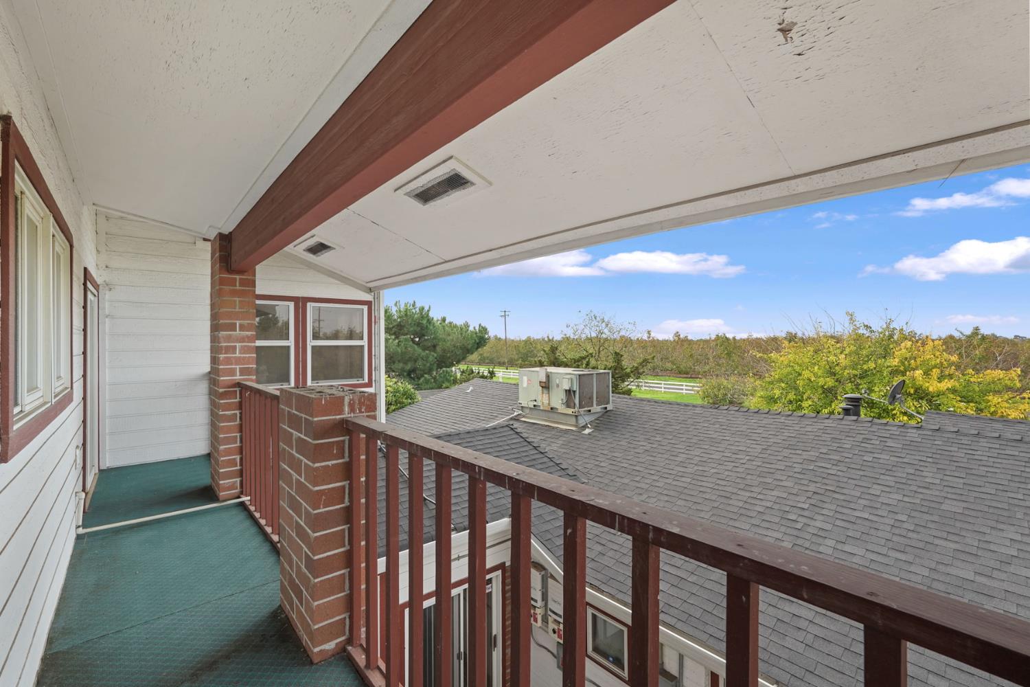 5766 Alpine Road Stockton, CA 95215 - Photo 69 of 99 a view of balcony with furniture