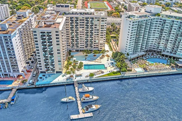 $399,000 | 1200 West Avenue, Unit 1520, Miami Beach, FL 33139