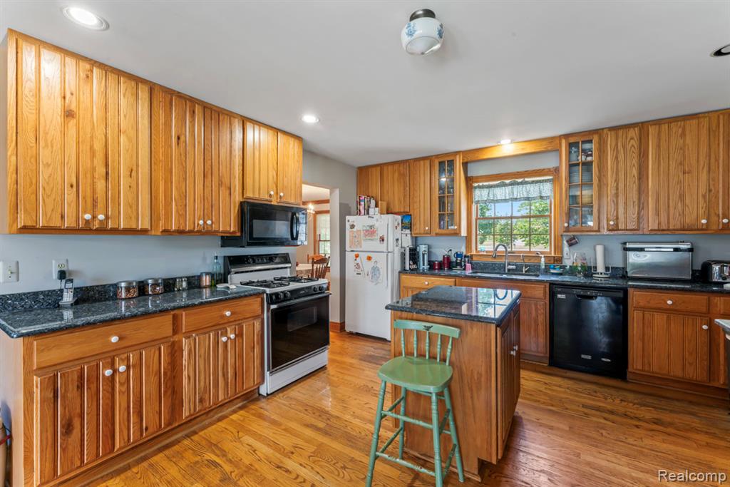 1591 Baldwin Road Lapeer, MI 48446 - Photo 10 of 46
