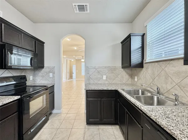 $1,950 | 407 Katmai Circle, Pflugerville, TX 78660