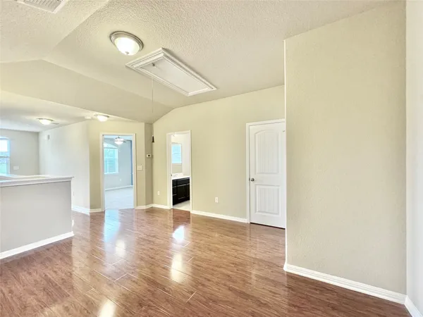 $1,950 | 407 Katmai Circle, Pflugerville, TX 78660