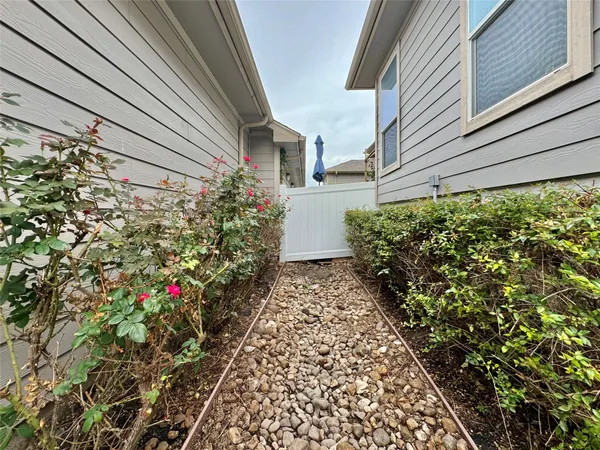 $1,950 | 407 Katmai Circle, Pflugerville, TX 78660