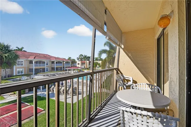 $174,900 | 12501 McGregor Boulevard, Unit 28, Fort Myers, FL 33919