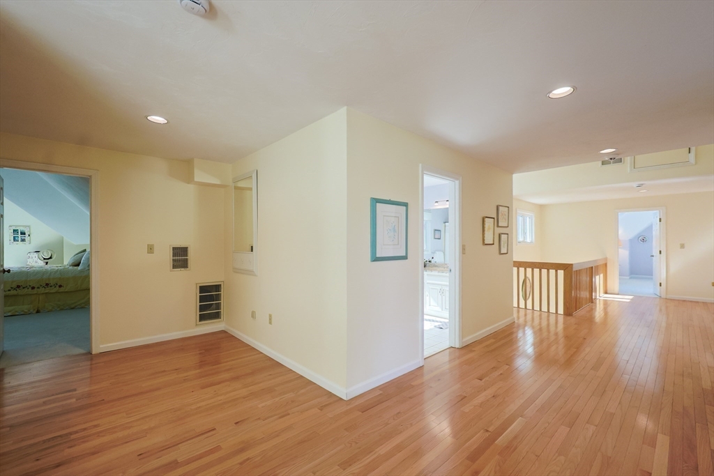 8 Fieldstone Lane Natick, MA 01760 - Photo 22 of 38