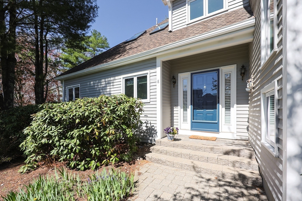 8 Fieldstone Lane Natick, MA 01760 - Photo 3 of 38