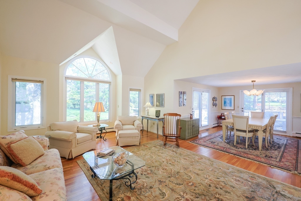 8 Fieldstone Lane Natick, MA 01760 - Photo 6 of 38