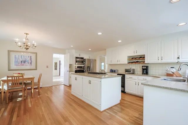 $1,200,000 | 8 Fieldstone Lane, Natick, MA 01760