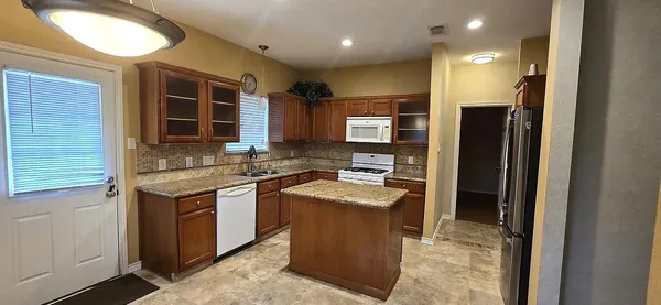 $2,100 | 20067 Telegraph Square Lane, Katy, TX 77449
