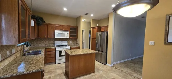 $2,100 | 20067 Telegraph Square Lane, Katy, TX 77449