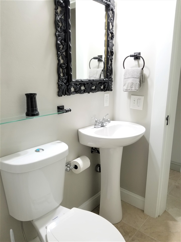 65 South Elm Street, Unit 3 Manchester, NH 03103 - Photo 20 of 22