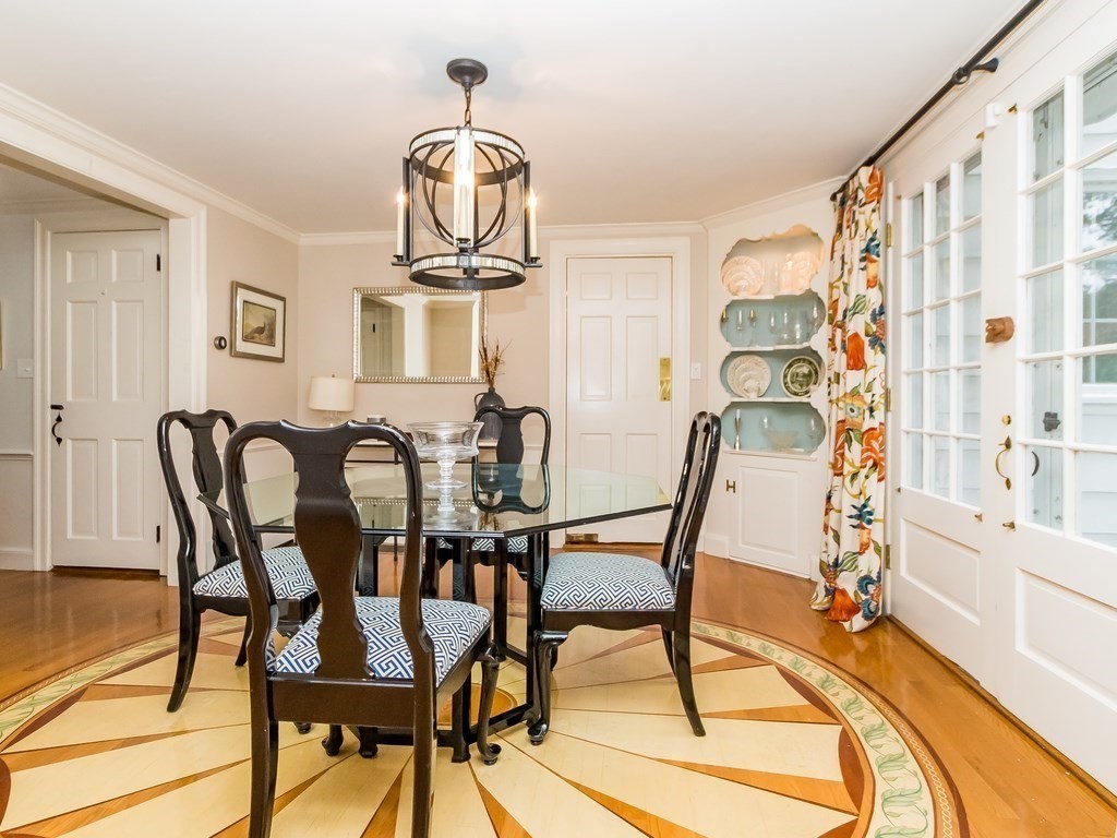 146 Arnold Road Newton, MA 02459 - Photo 13 of 42 Gallery Image 13