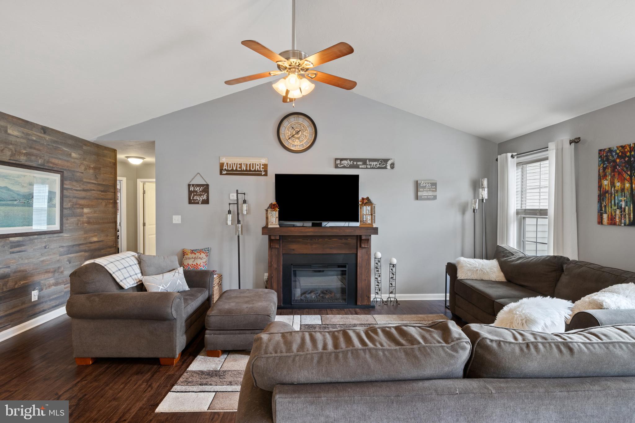 6079 Jennifer Lane Spring Grove, PA 17362 - Photo 6 of 41