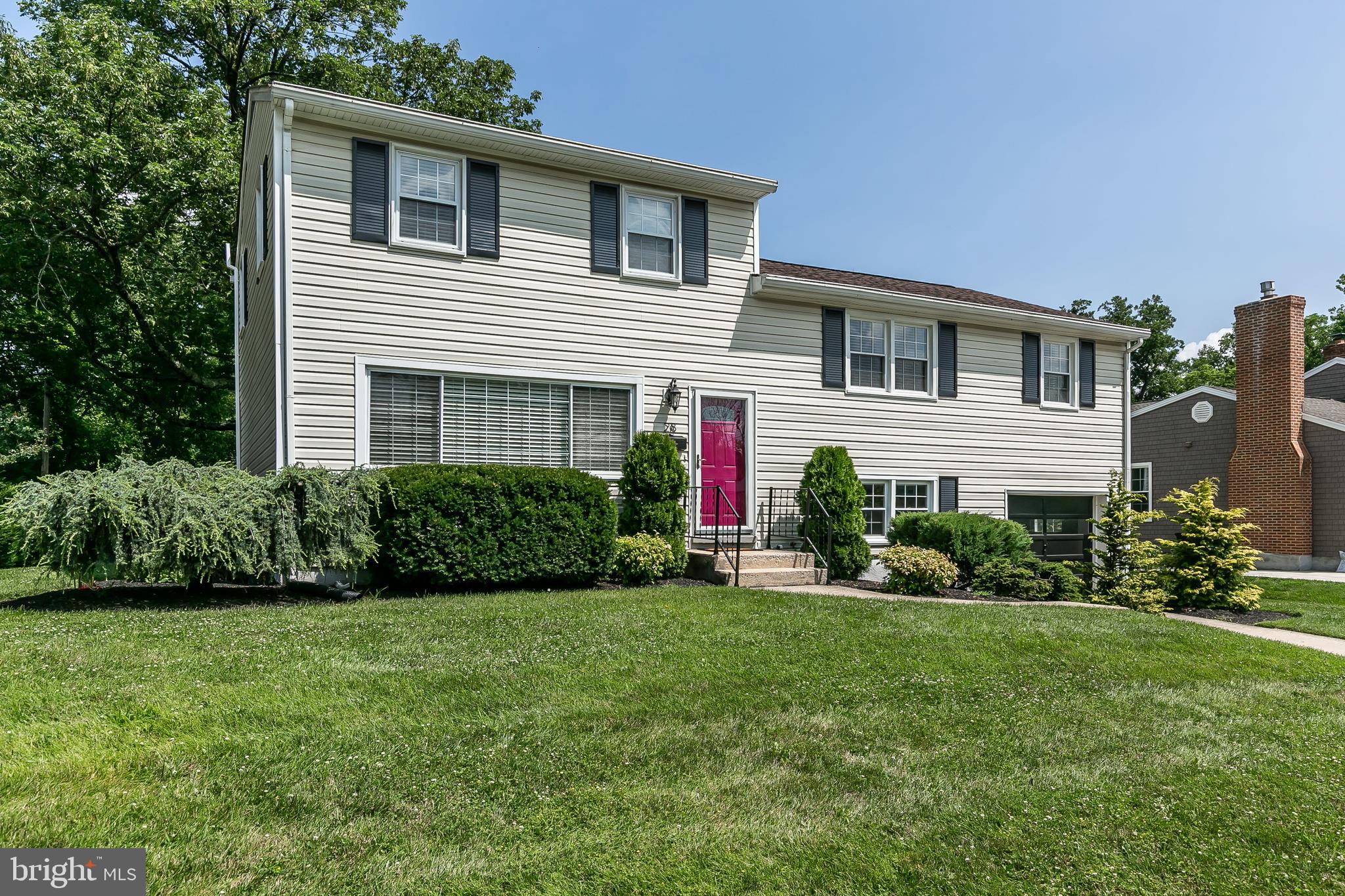 28 Ridgefield Road Lutherville-Timonium, MD 21093 - Photo 2 of 62 Welcome To 28 Ridgefield Road!