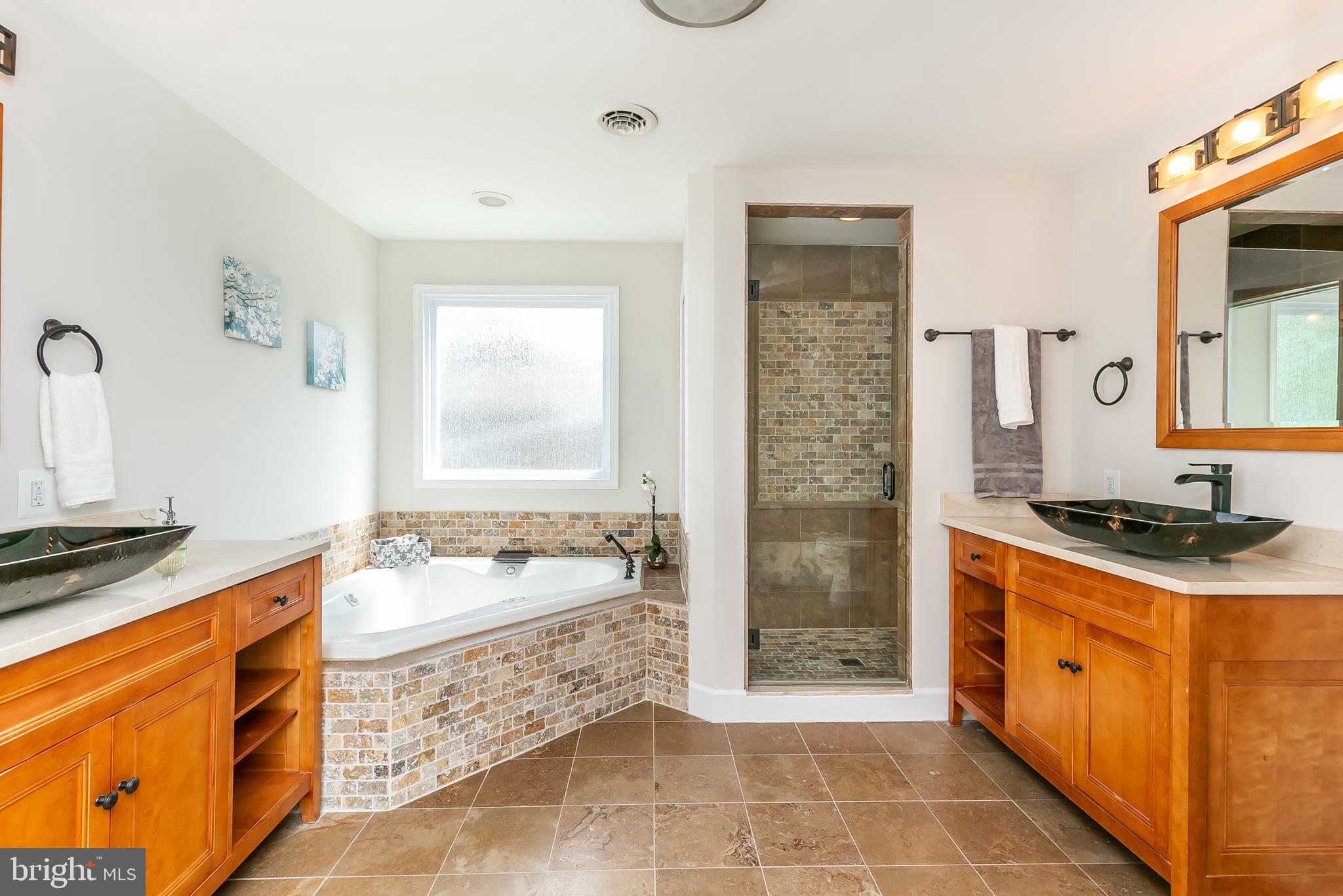 28 Ridgefield Road Lutherville-Timonium, MD 21093 - Photo 22 of 62 Master Bath