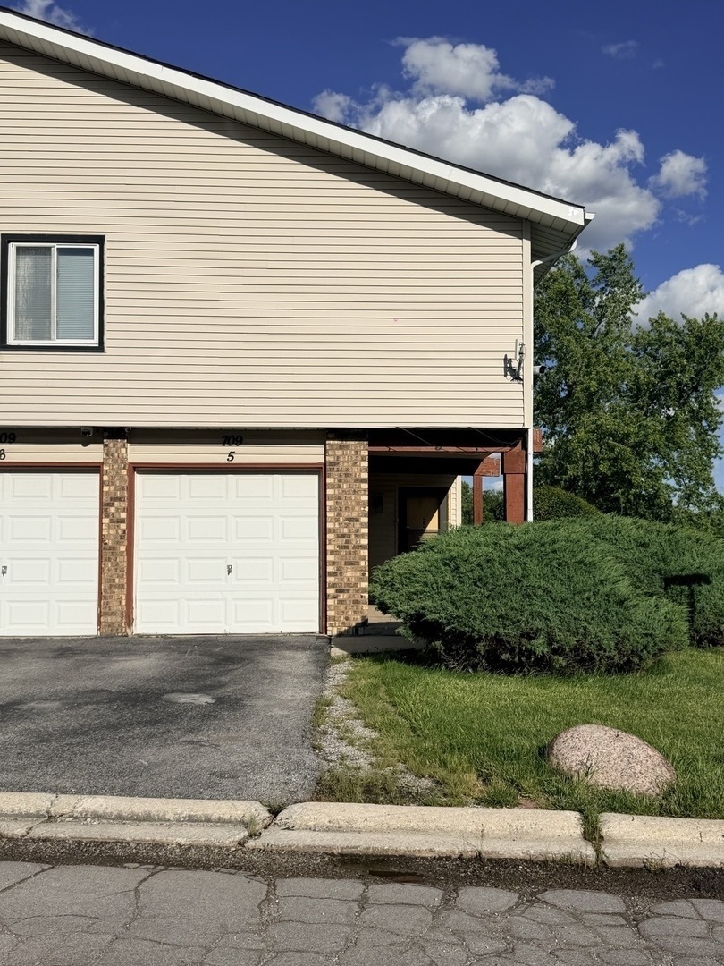 709 Spring Court, Unit 5 University Park, IL 60484 - Photo 1 of 12