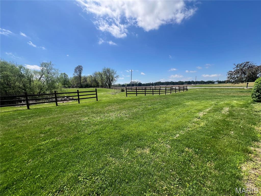 172 Ballpark Trail Litchfield, IL 62056 - Photo 12 of 13