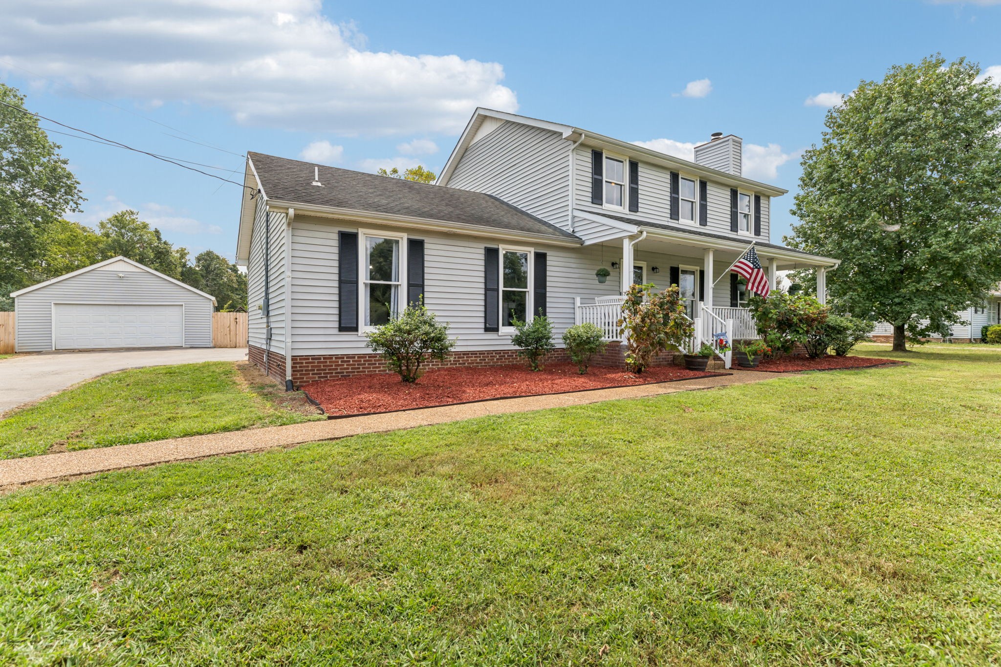 4011 Central Valley Road Murfreesboro, TN 37129 - Photo 26 of 43 a front view of house with yard and green space