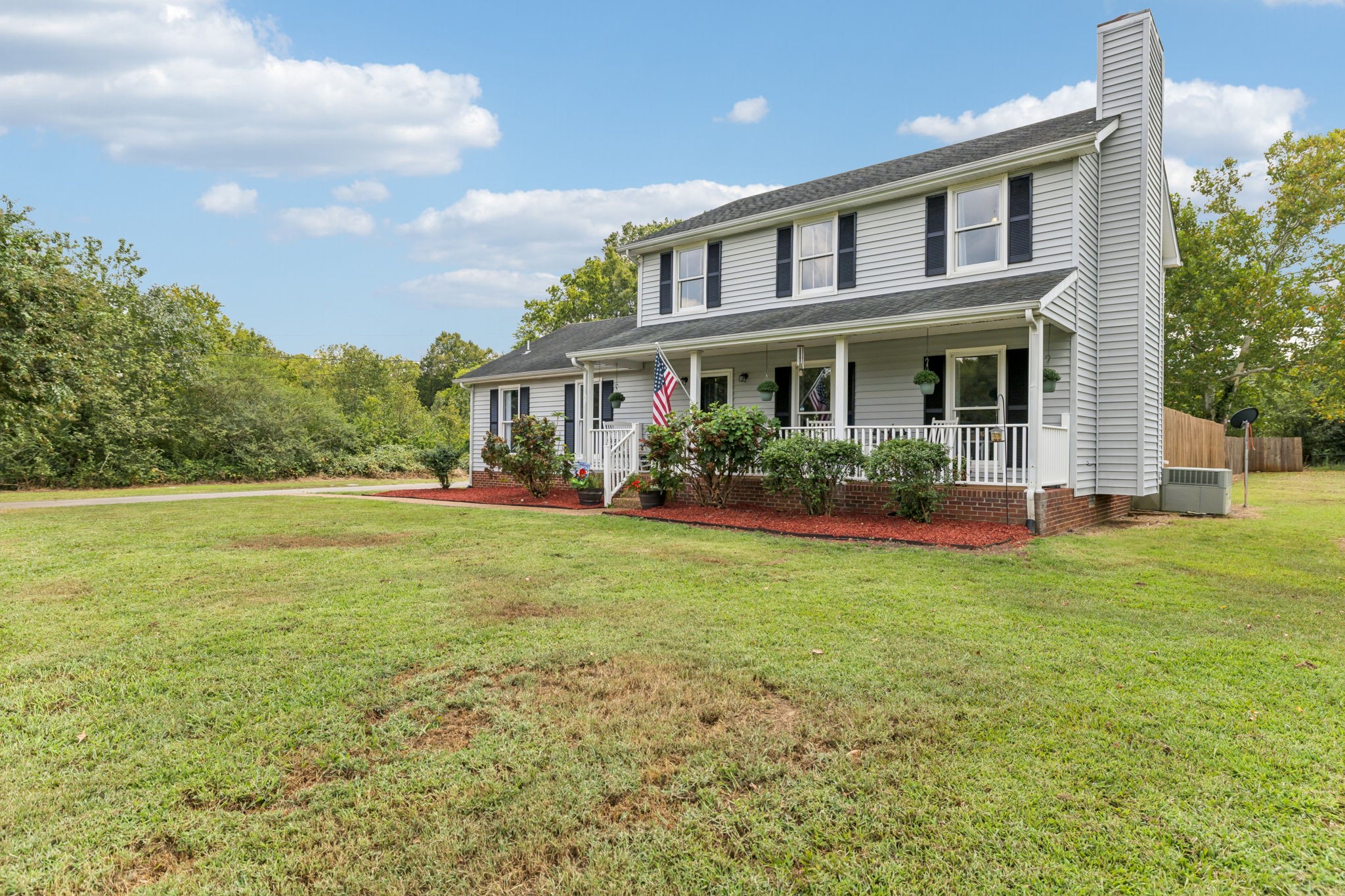4011 Central Valley Road Murfreesboro, TN 37129 - Photo 32 of 43 a front view of house with yard and green space