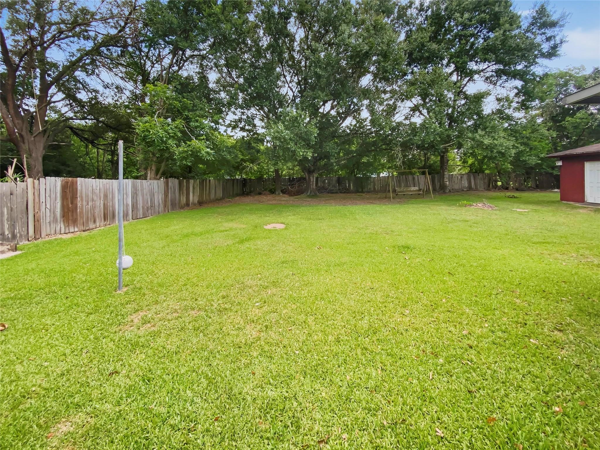 516 Dwyer Street Angleton, TX 77515 - Photo 15 of 18