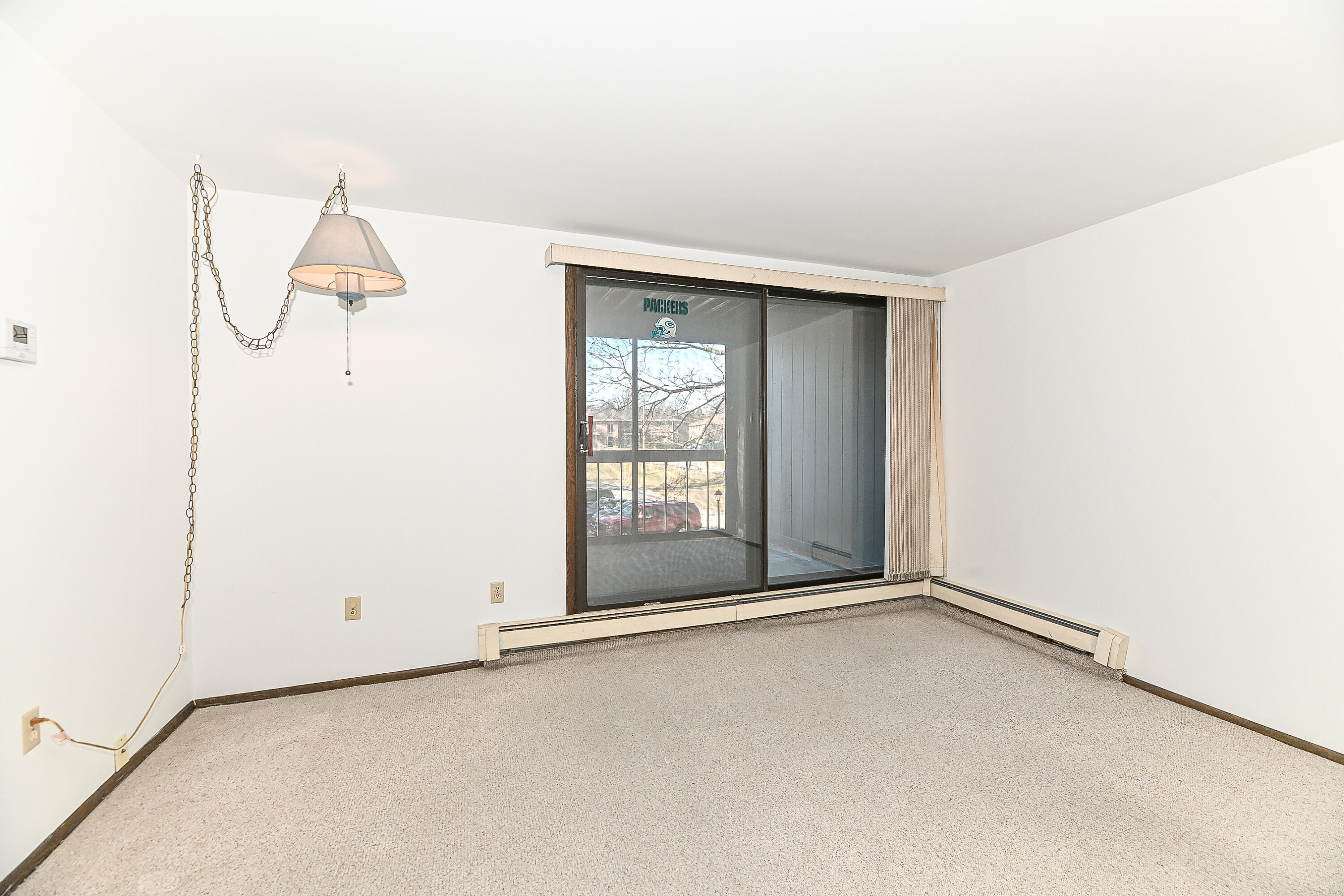 4215 North 100th Street, Unit 269 Milwaukee, WI 53222 - Photo 11 of 38 Living Room