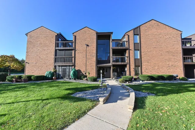 $79,900 | 4215 North 100th Street, Unit 269, Milwaukee, WI 53222