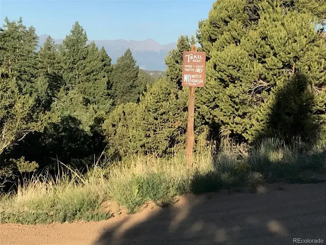 $299,900 | 1403 Oak Creek Drive, Canon City, CO 81212