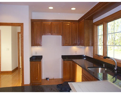 5 Nashoba Road Littleton, MA 01460 - Photo 3 of 9
