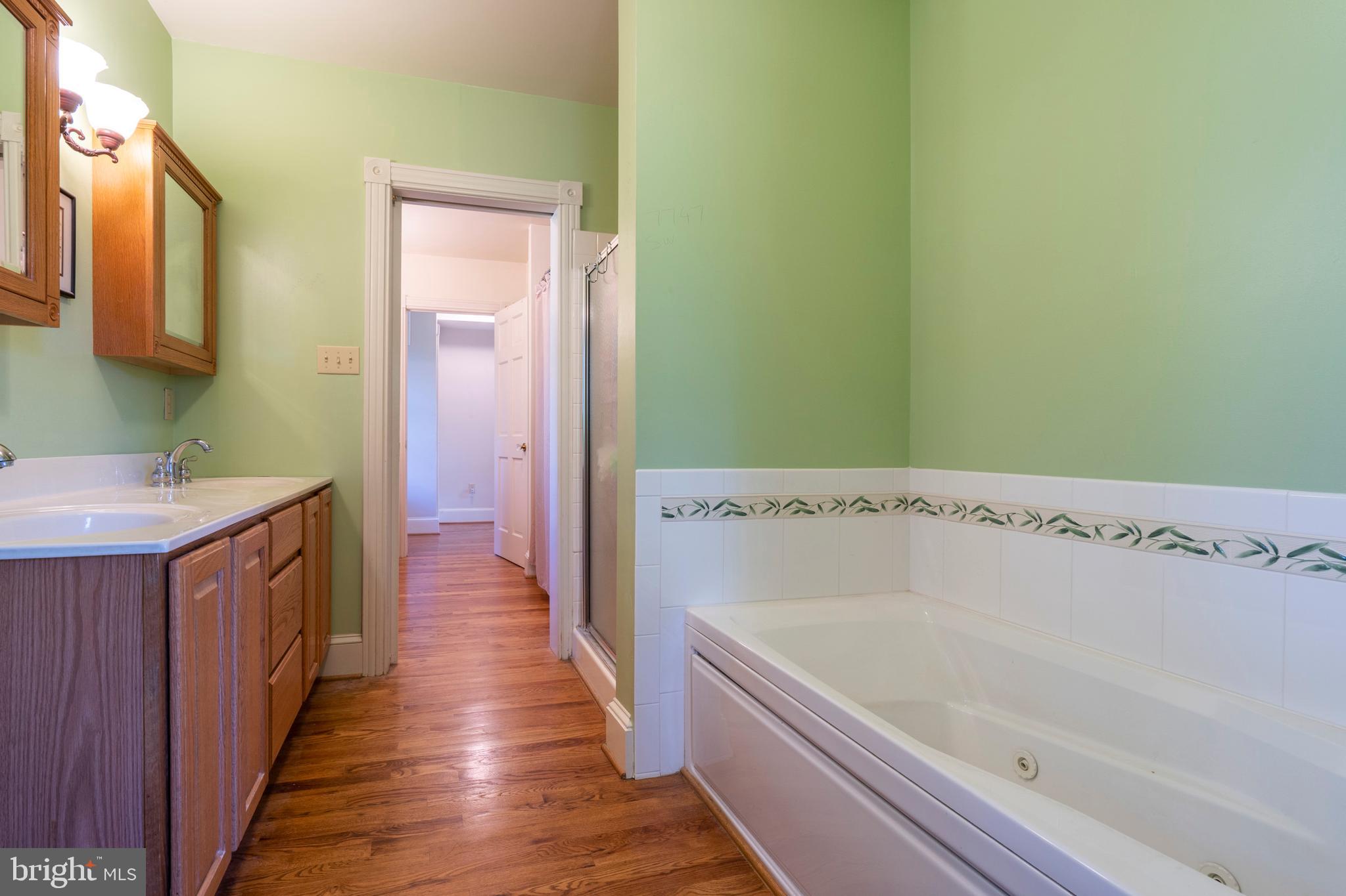 301 Midland Avenue Wayne, PA 19087 - Photo 28 of 63 Master en-suite bathroom