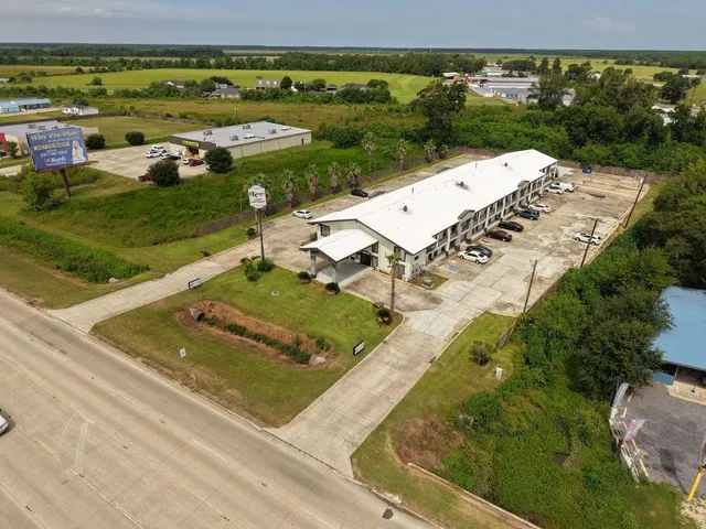 $1,750,000 | 14590 Highway 165, Kinder, LA 70648