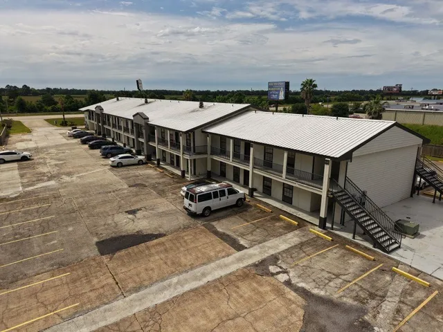 $1,750,000 | 14590 Highway 165, Kinder, LA 70648