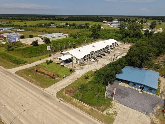 $1,750,000 | 14590 Highway 165, Kinder, LA 70648