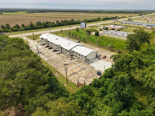 $1,750,000 | 14590 Highway 165, Kinder, LA 70648