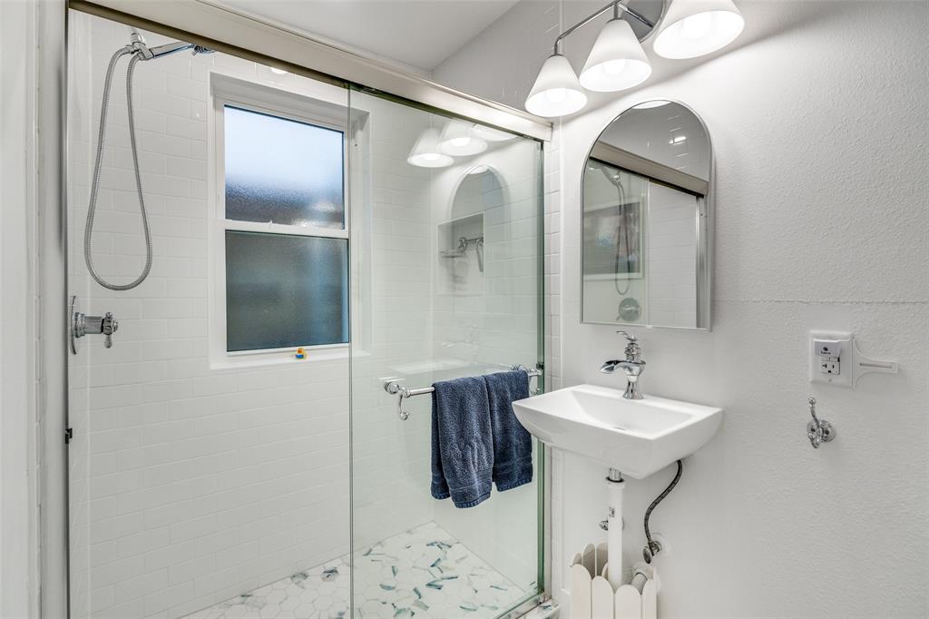 5417 Goodwin Avenue Dallas, TX 75206 - Photo 18 of 25