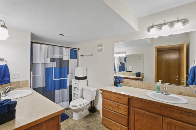 $550,000 | 1025 North Olson Hill Court, Medical Lake, WA 99022