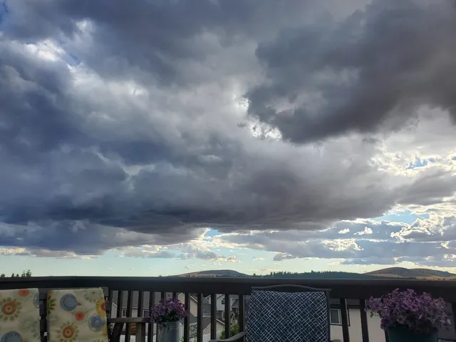 $550,000 | 1025 North Olson Hill Court, Medical Lake, WA 99022