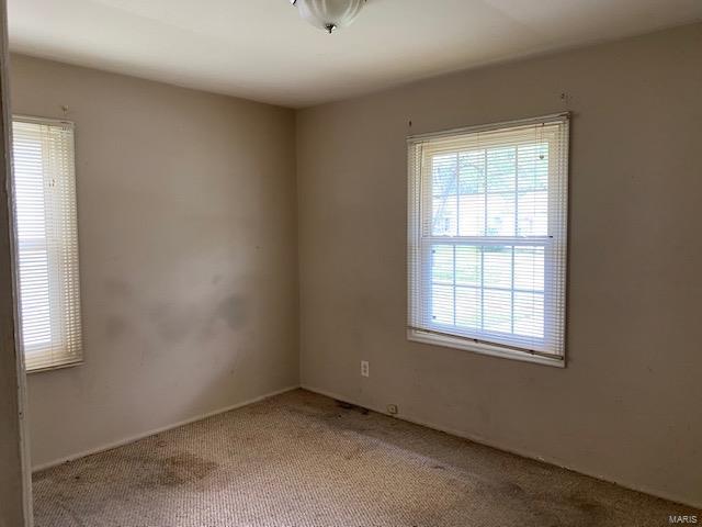 235 Estridge Road St. Louis, MO 63137 - Photo 8 of 11