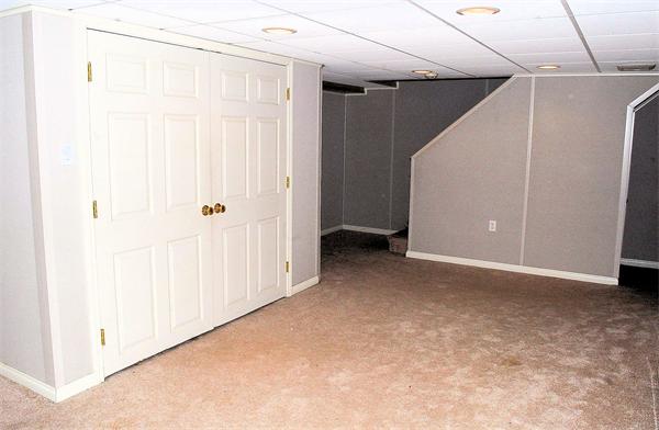 345 Strong Street Amherst, MA 01002 - Photo 20 of 28 Gallery Image 20