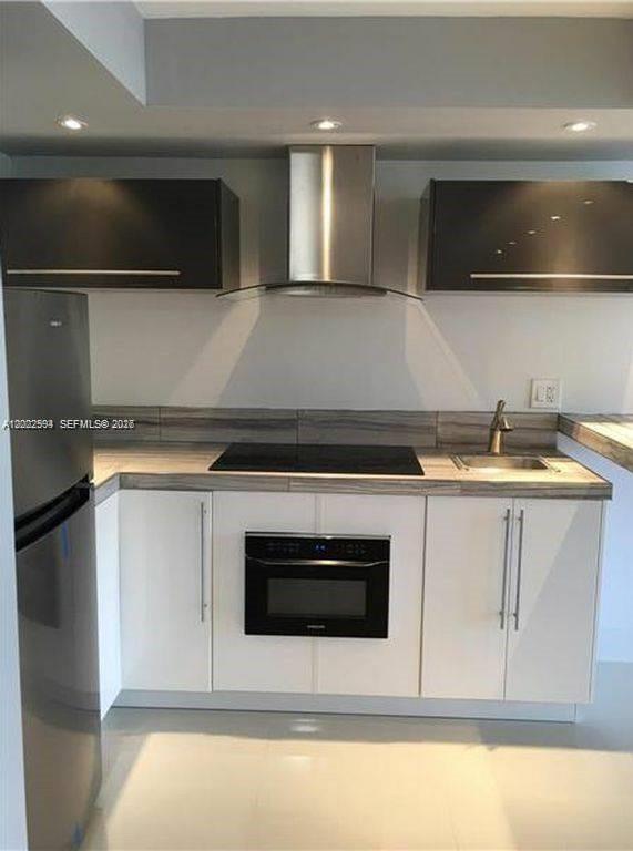 200 Southeast 15th Road, Unit 3F Miami, FL 33129 - Photo 4 of 30