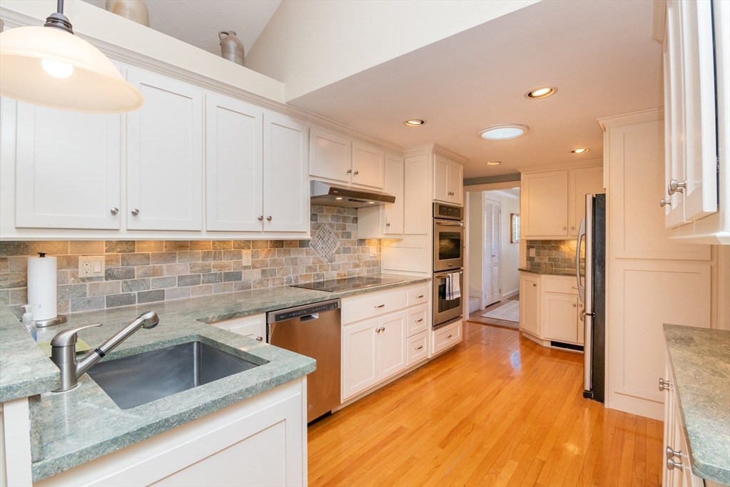 6 Enslin Road Needham, MA 02492 - Photo 6 of 31