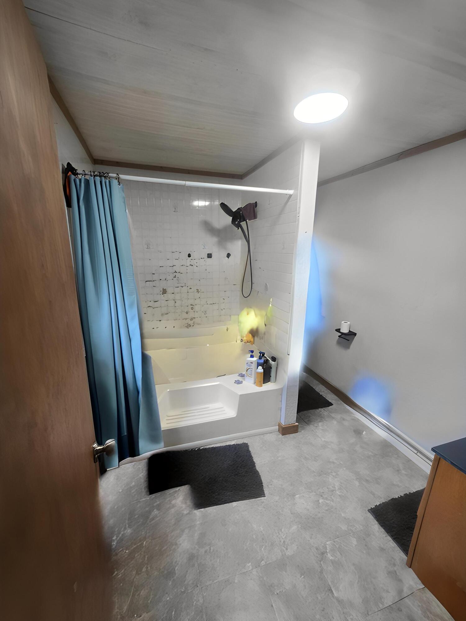 2715 Garfield Road Remus, MI 49340 - Photo 9 of 11 20250620_135915 - Furniture removed - 0