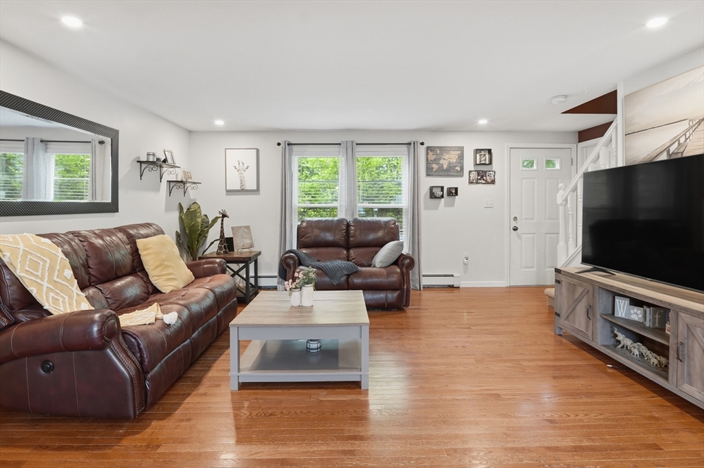 23 Oakmont Street Webster, MA 01570 - Photo 6 of 40