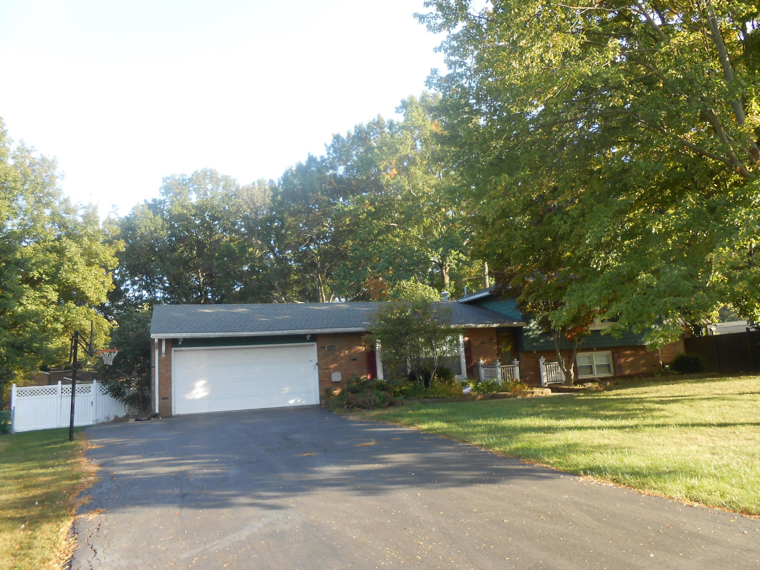 1334 Spindler Road Columbus, OH 43228 - Photo 1 of 30
