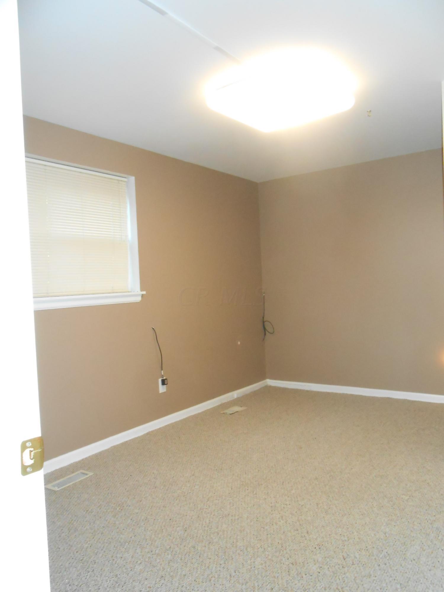 1334 Spindler Road Columbus, OH 43228 - Photo 18 of 30
