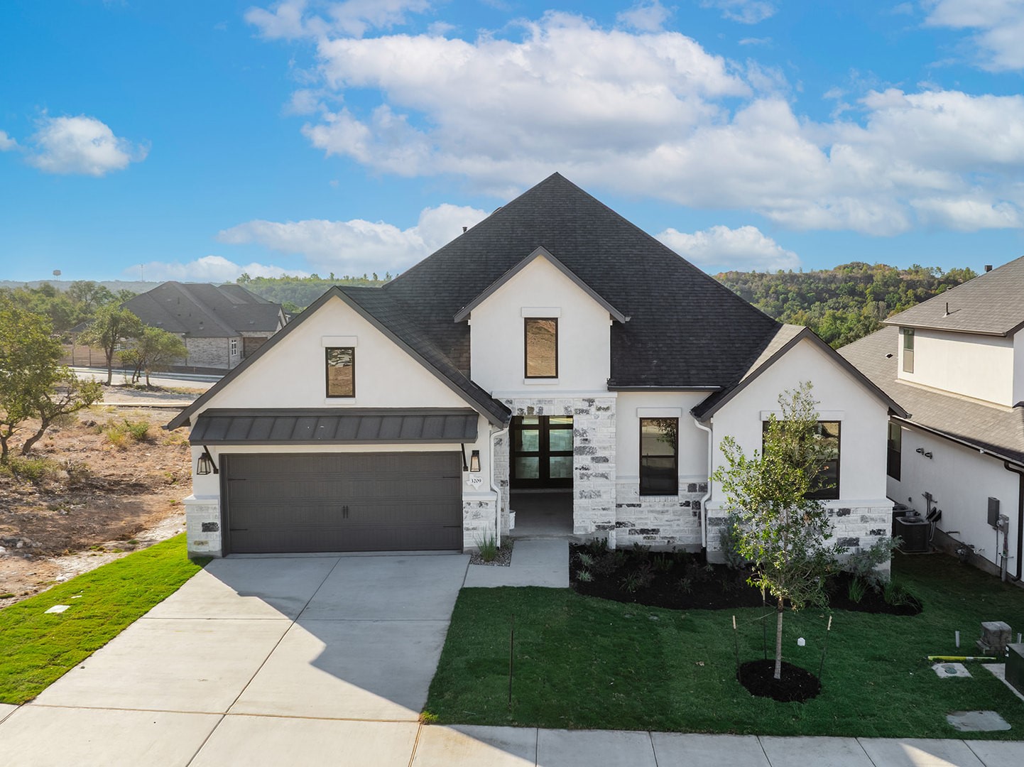 3209 Lookout Mountain Road Georgetown, TX 78628 - Photo 2 of 33