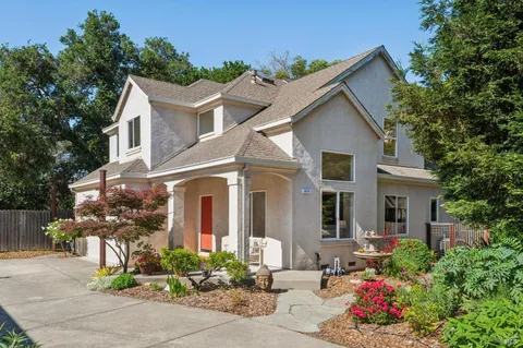 $1,265,000 | 814 Cobbler Lane, Petaluma, CA 94952