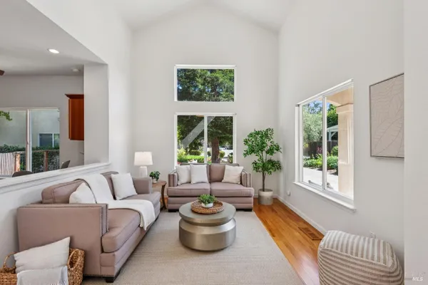 $1,265,000 | 814 Cobbler Lane, Petaluma, CA 94952