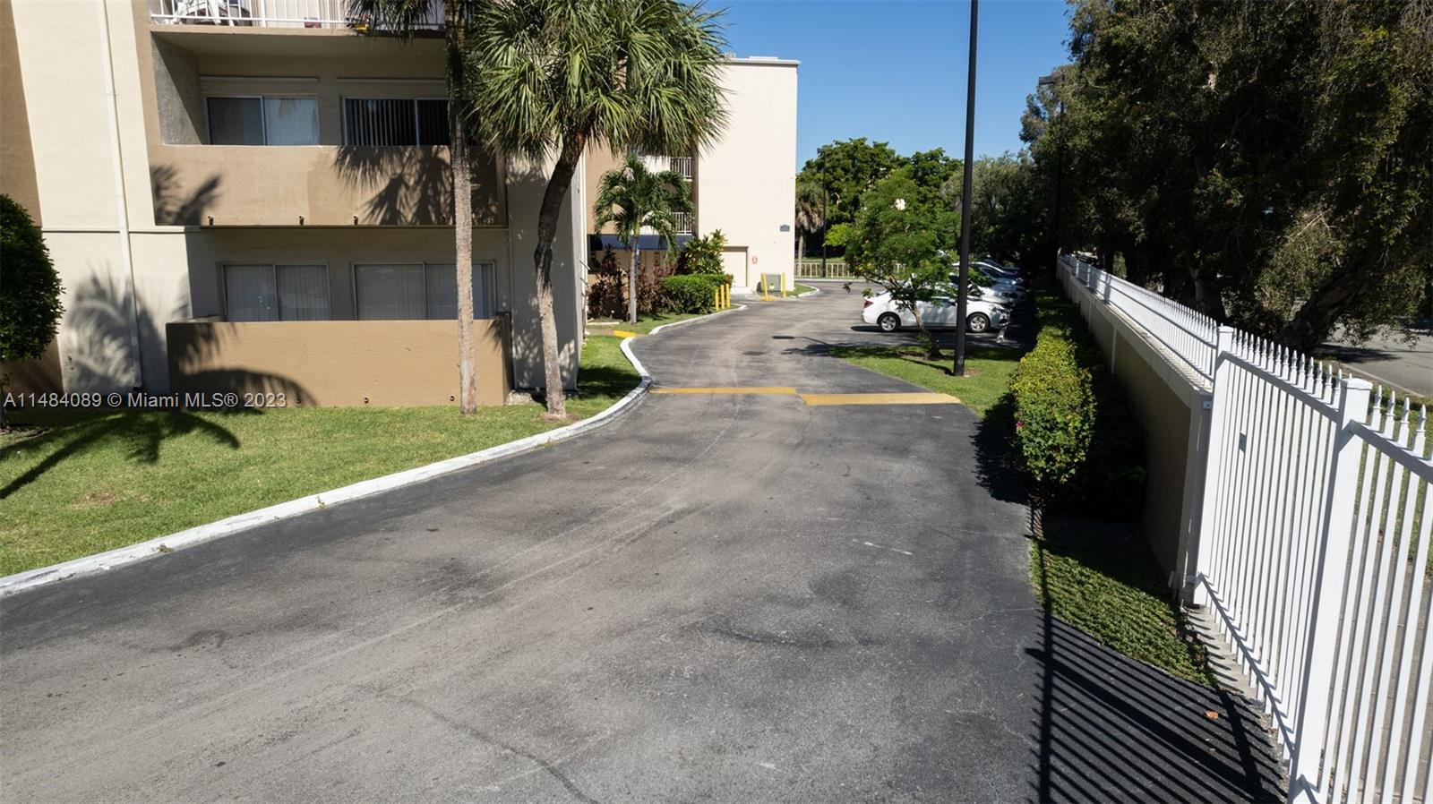 7715 Southwest 86th Street, Unit A2307 Miami, FL 33143 - Photo 74 of 89 a view of outdoor space and yard